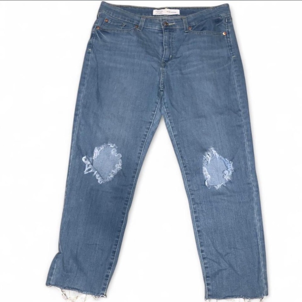 Signature by Levi Strauss Women's Straight Leg Blue Jeans
